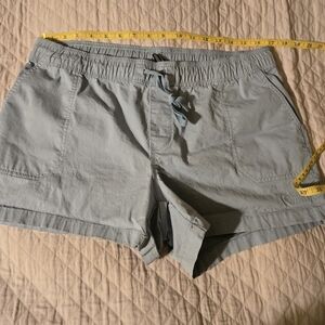 Women’s The NORTH FACE Elastic Waist Light Drawstring Shorts. Large